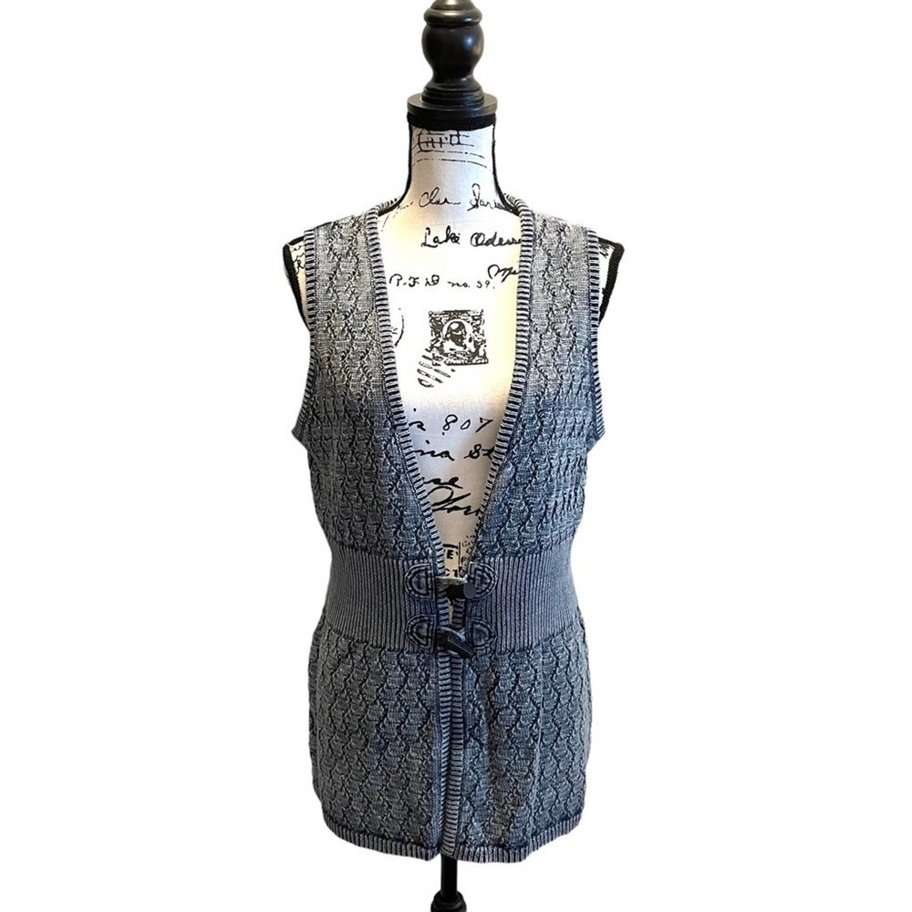 PBJ Blues Denim Sweater Vest Knit Blue Size Medium Toggle Rare Acid Ombre NWT